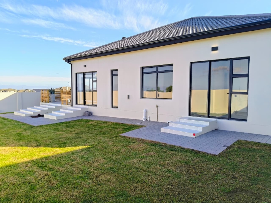 4 Bedroom Property for Sale in Fountains Estate Eastern Cape
